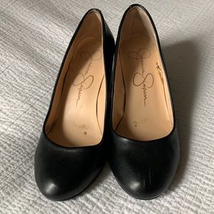 Jessica Simpson Suzanna wedge pump